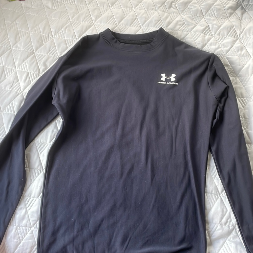 Under Armour Skin Tight Black long sleeve, Fleece